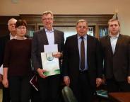 Українським лісівникам передано комплект обладнання для проведення інвентаризації лісів